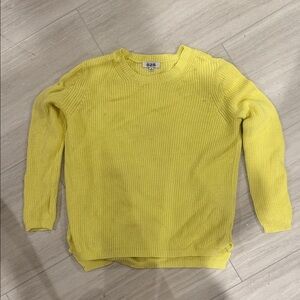 525  Yellow Sweater